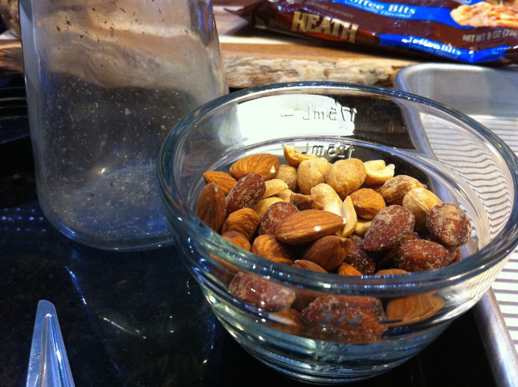 Mix the nuts as you like