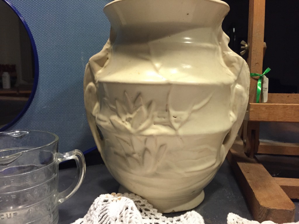 Lizard handle vase